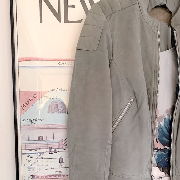 Grey leather moto jkt with silver zippers, super soft, great neutral size S - Picture 3 of 11